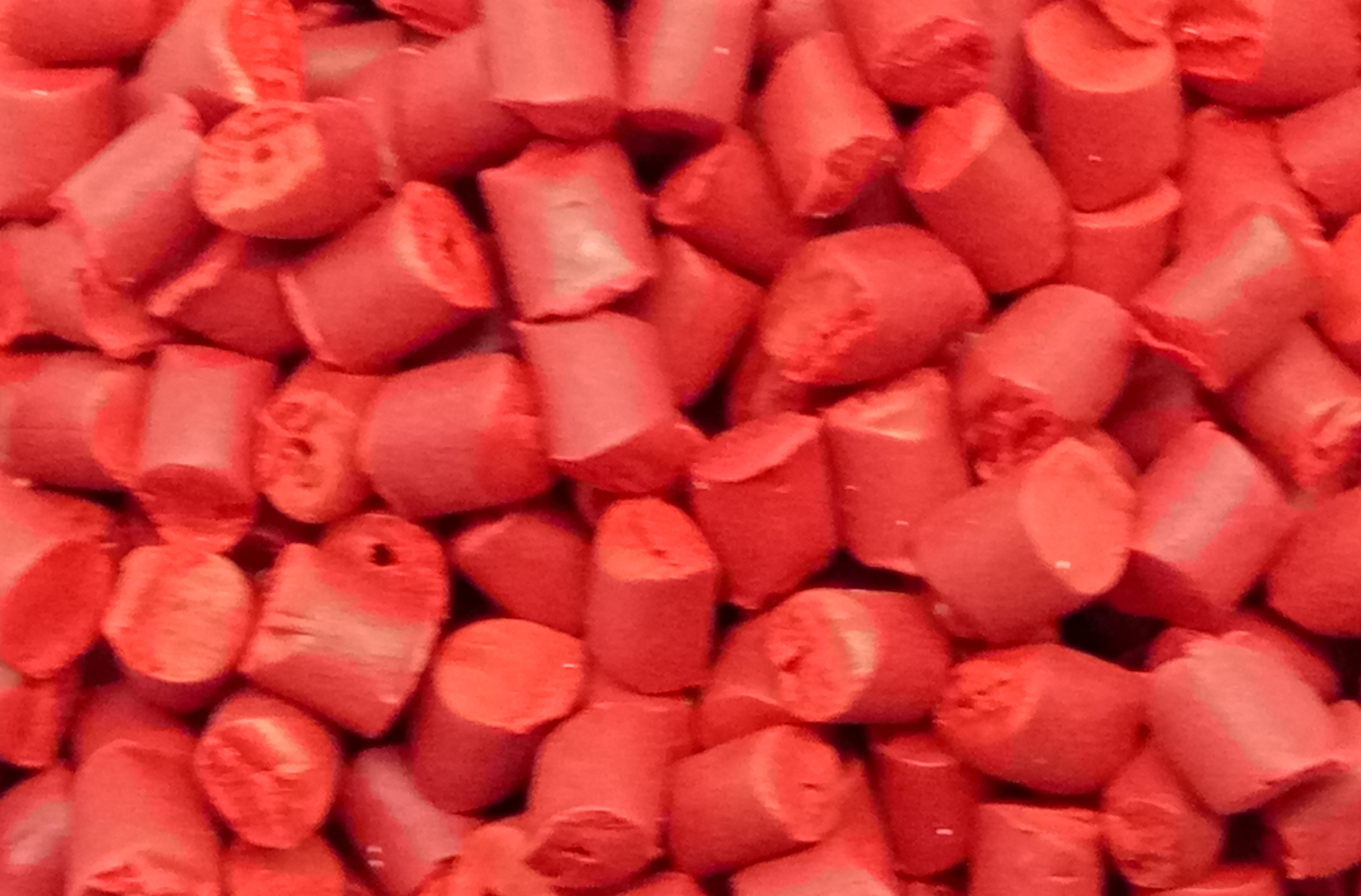 大紅色母成本價格需要考慮兩個現(xiàn)象