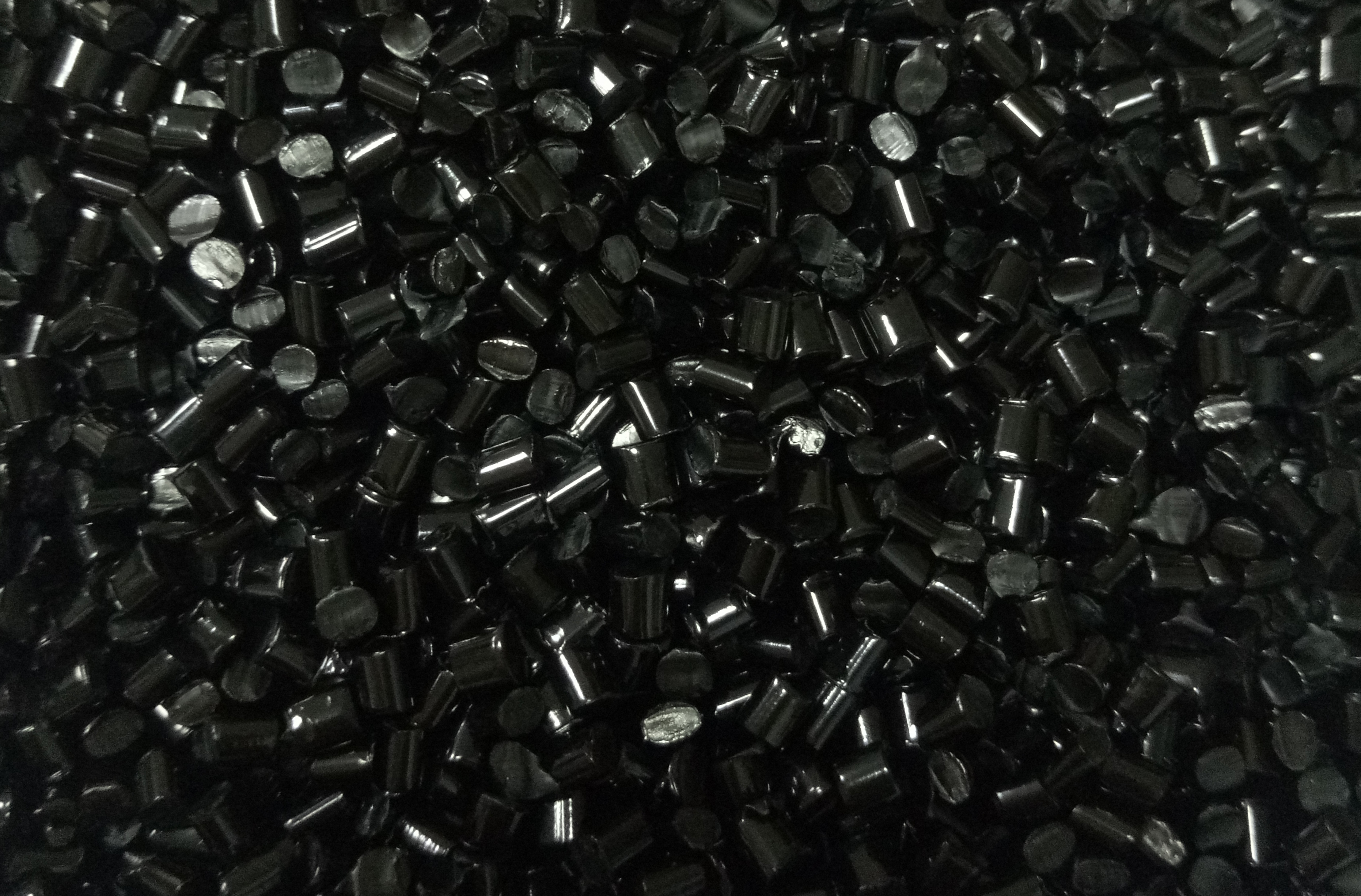 高光黑色母在塑料制品中的作用及使用注意事項(xiàng)