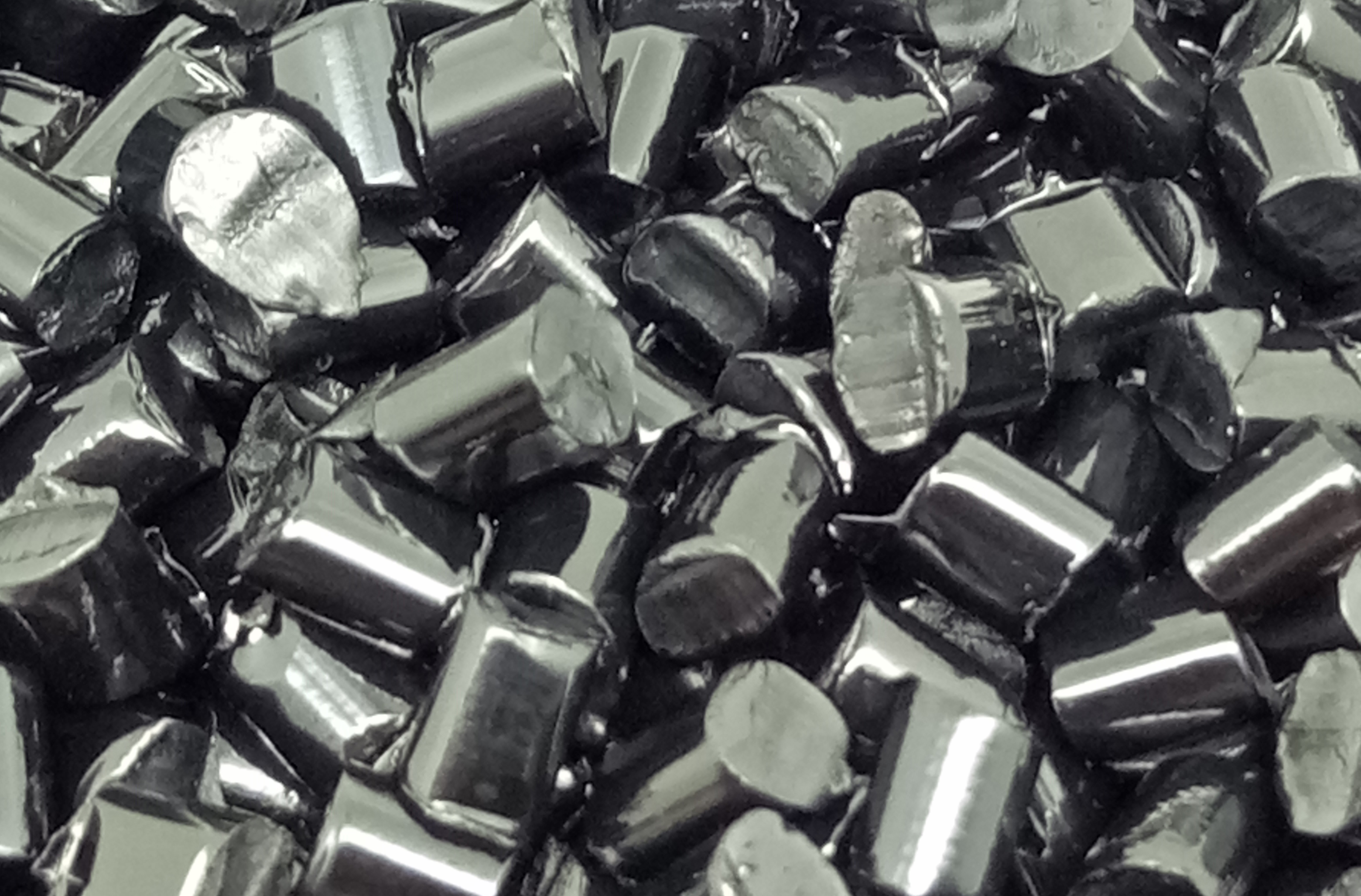 黑色母粒在塑料遮陽網中的作用