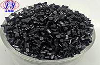 黑色母粒介紹黑色母的行業(yè)和等級(jí)，快來(lái)一起談?wù)劙桑?  height=